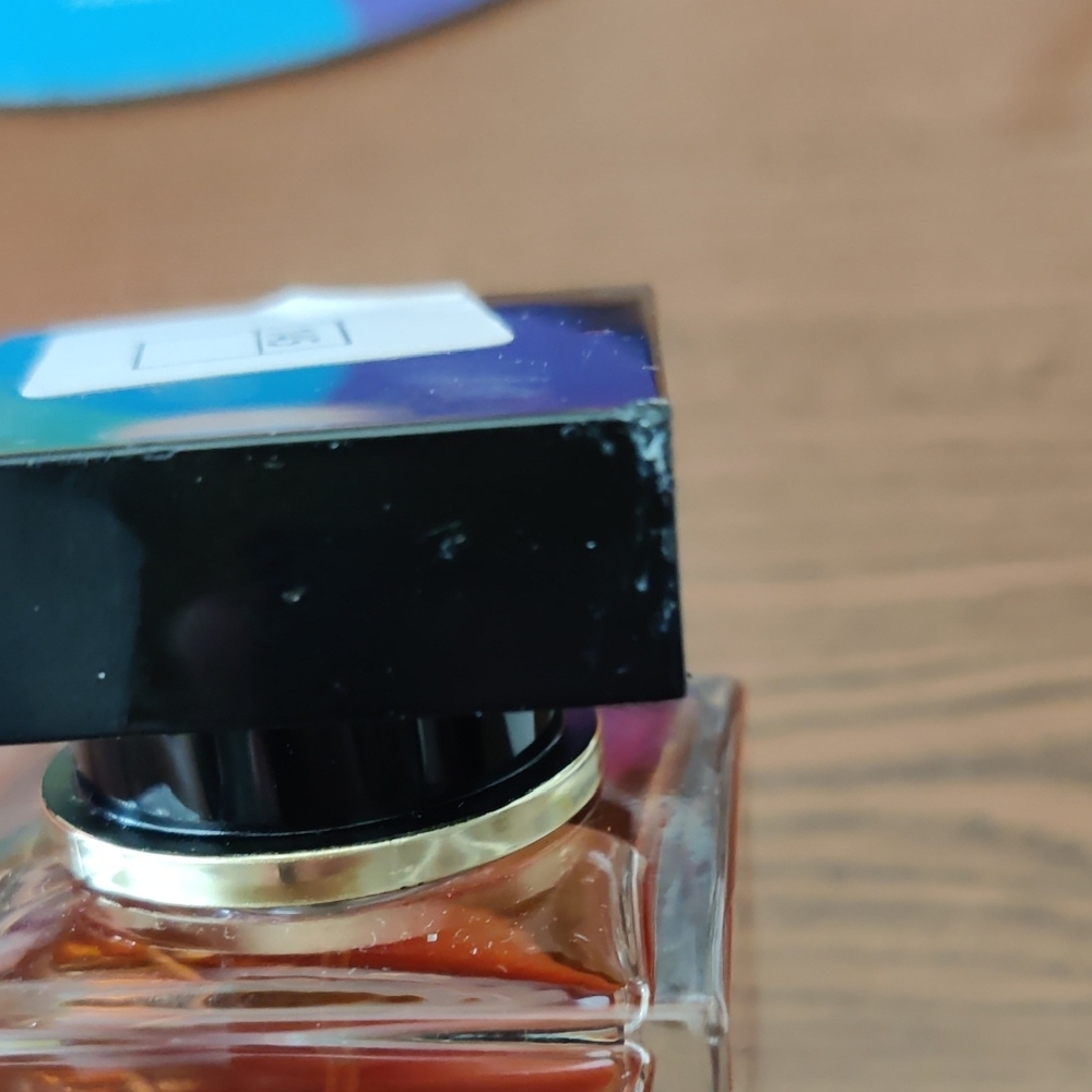 Dolce & Gabbana The Only One Fragrance with Black Cap - Picture 6 of 7